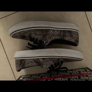 Snake print vans size 8.5 women.